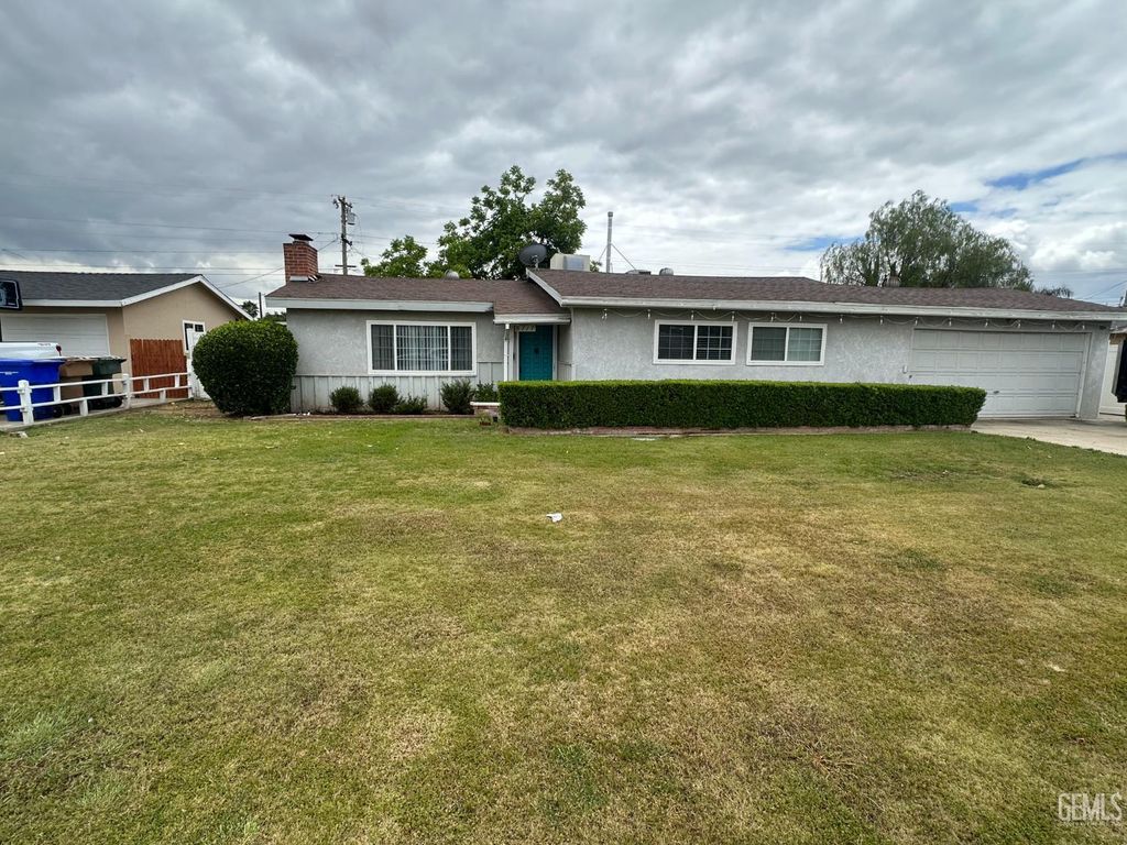 8717 Butternut Avenue, Bakersfield, CA 93306
