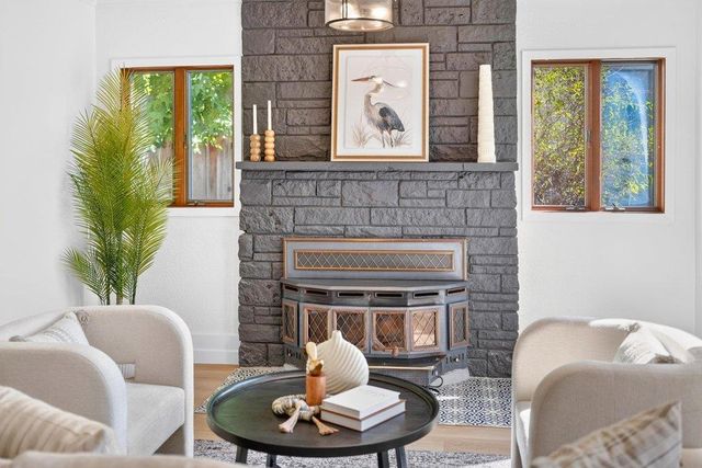 434 Morrissey Boulevard, Santa Cruz, CA 95062