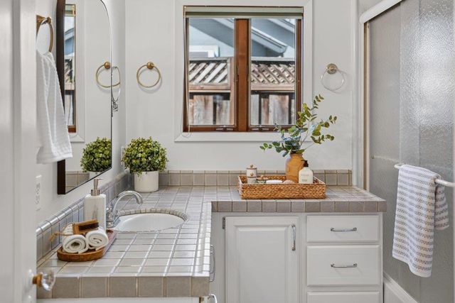434 Morrissey Boulevard, Santa Cruz, CA 95062