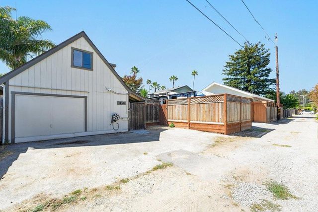 434 Morrissey Boulevard, Santa Cruz, CA 95062