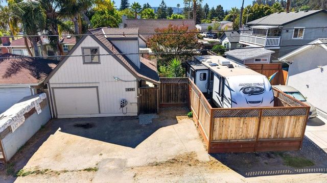 434 Morrissey Boulevard, Santa Cruz, CA 95062