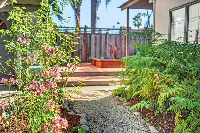 434 Morrissey Boulevard, Santa Cruz, CA 95062