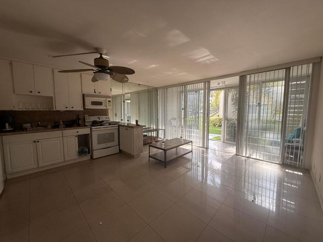 901 N Birch Road 7D, Fort Lauderdale, FL 33304