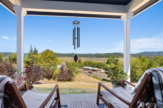 1480 Pacific Avenue, Raymond, WA 98577