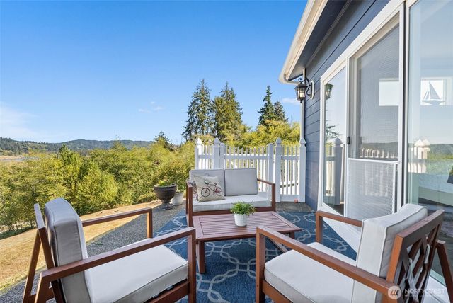 1480 Pacific Avenue, Raymond, WA 98577