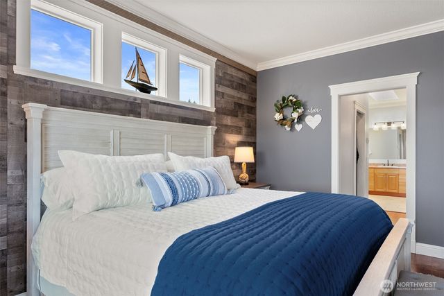 1480 Pacific Avenue, Raymond, WA 98577