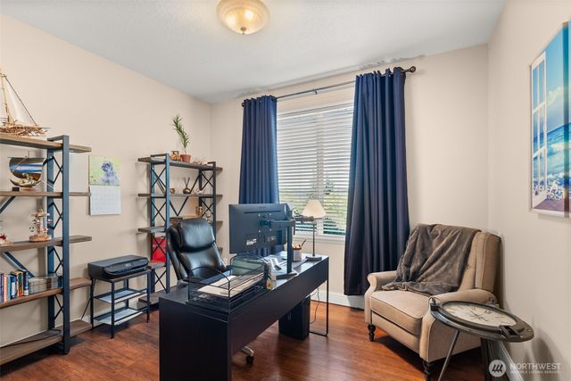 1480 Pacific Avenue, Raymond, WA 98577