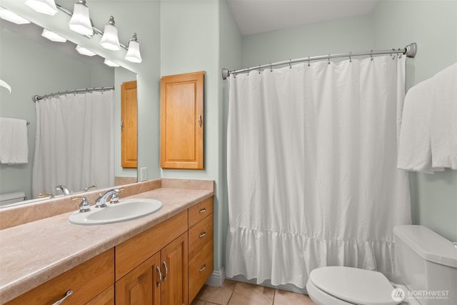 1480 Pacific Avenue, Raymond, WA 98577