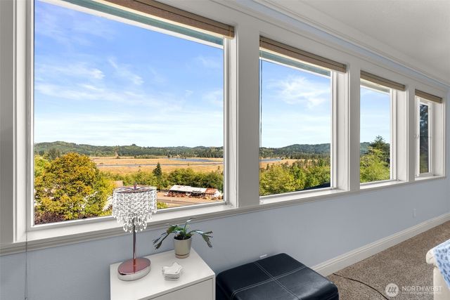 1480 Pacific Avenue, Raymond, WA 98577