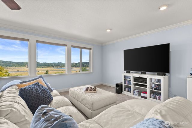 1480 Pacific Avenue, Raymond, WA 98577