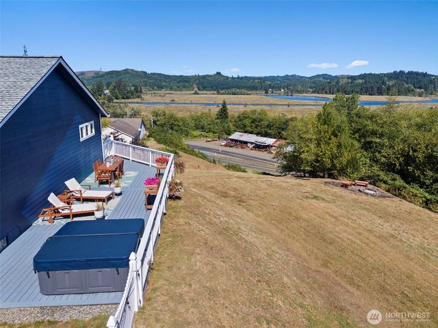 1480 Pacific Avenue, Raymond, WA 98577