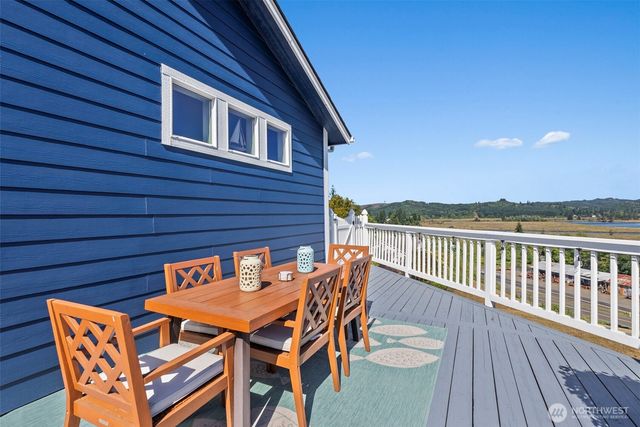 1480 Pacific Avenue, Raymond, WA 98577