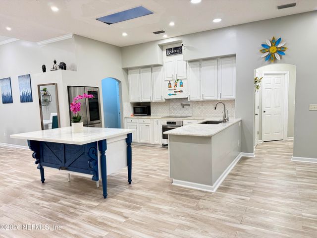 12381 FLYNN Road, Jacksonville, FL 32223