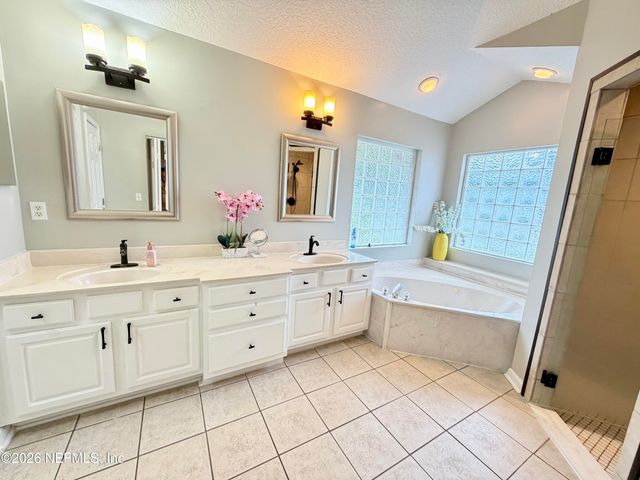 12381 FLYNN Road, Jacksonville, FL 32223