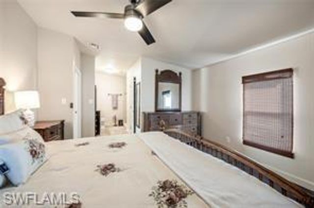 89 Pacific WAY # 89, Naples, FL 34104