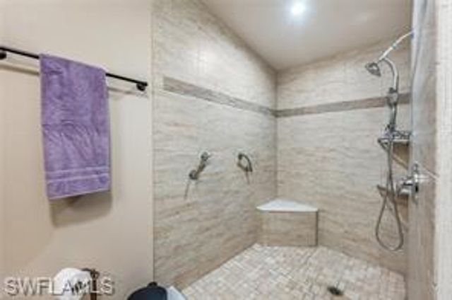 89 Pacific WAY # 89, Naples, FL 34104