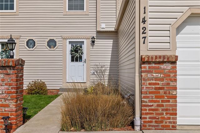 1427 Yorktown Dr, Cecil, PA 15055