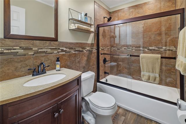 1427 Yorktown Dr, Cecil, PA 15055