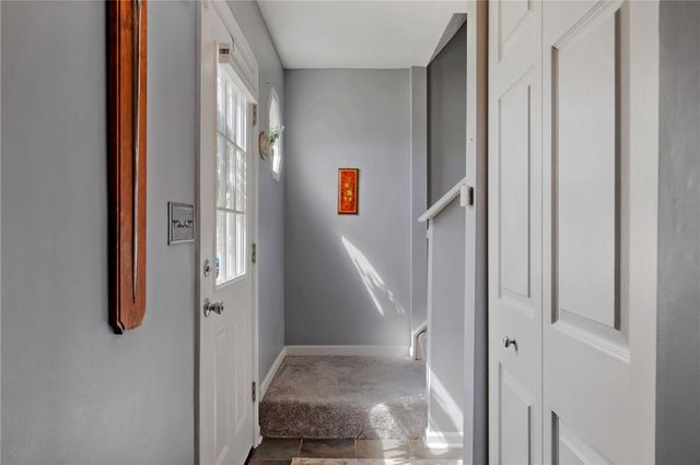 1427 Yorktown Dr, Cecil, PA 15055