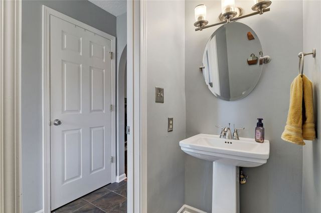 1427 Yorktown Dr, Cecil, PA 15055