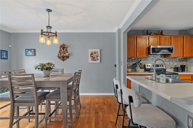 1427 Yorktown Dr, Cecil, PA 15055