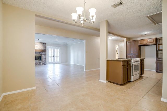 4860 Ledgestone Court, Fort Worth, TX 76132