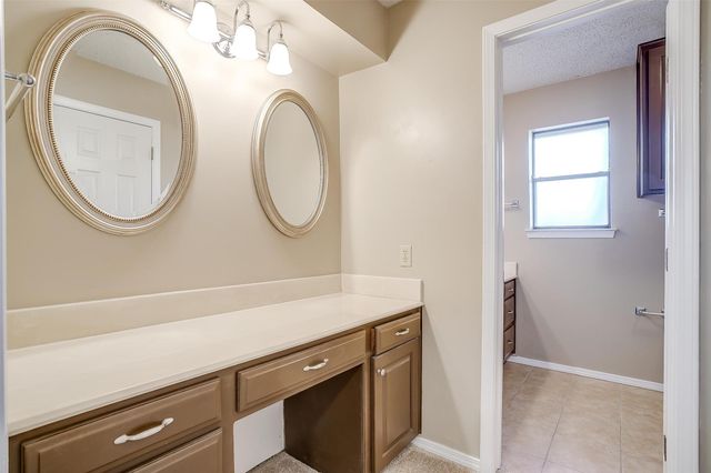 4860 Ledgestone Court, Fort Worth, TX 76132
