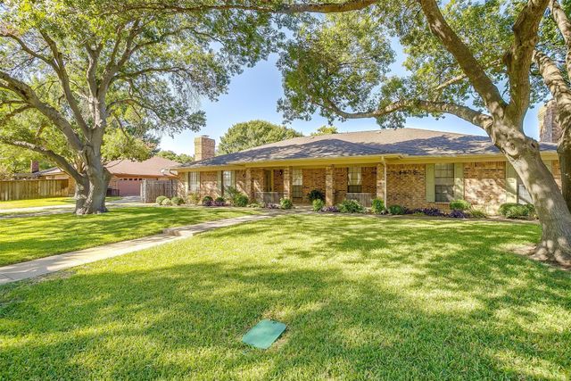 4860 Ledgestone Court, Fort Worth, TX 76132