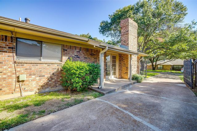 4860 Ledgestone Court, Fort Worth, TX 76132