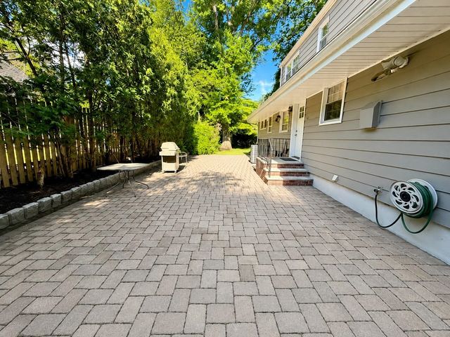 72 FOSTER RD, Tenafly, NJ 07670