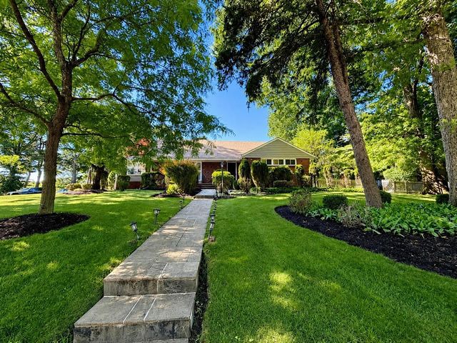 72 FOSTER RD, Tenafly, NJ 07670
