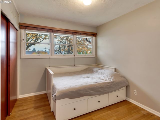 1915 Ne 148TH Ave, Portland, OR 97230