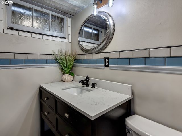 1915 Ne 148TH Ave, Portland, OR 97230