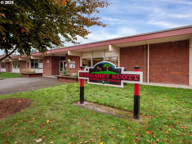 1915 Ne 148TH Ave, Portland, OR 97230