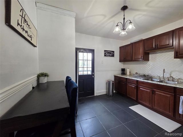 202 Connecticut Street, Highland Park, MI 48203