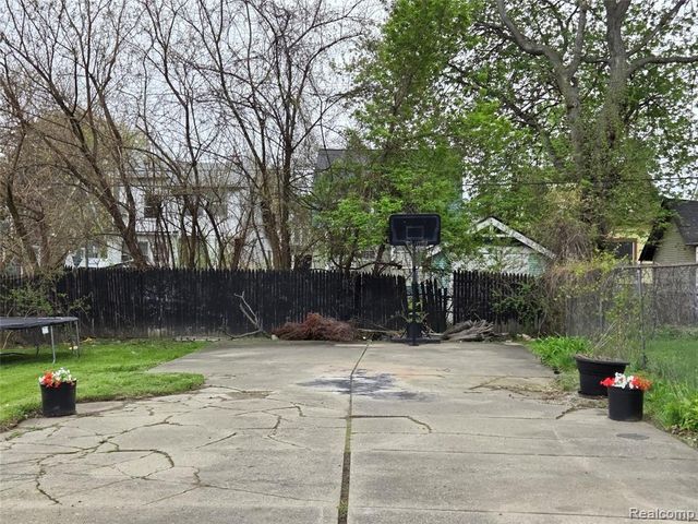 202 Connecticut Street, Highland Park, MI 48203