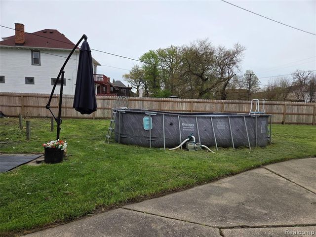 202 Connecticut Street, Highland Park, MI 48203