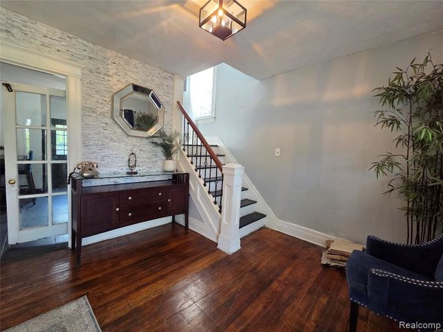202 Connecticut Street, Highland Park, MI 48203