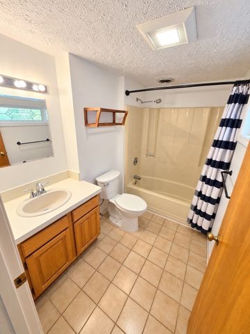 54 Voyagers Ln 54, Ashland, MA 01721