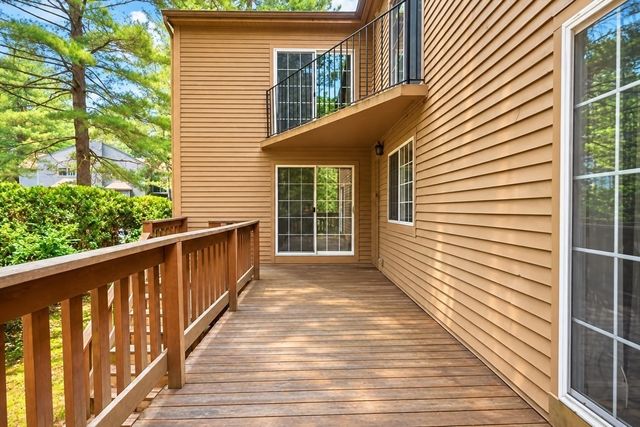 54 Voyagers Ln 54, Ashland, MA 01721