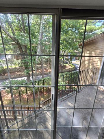 54 Voyagers Ln 54, Ashland, MA 01721