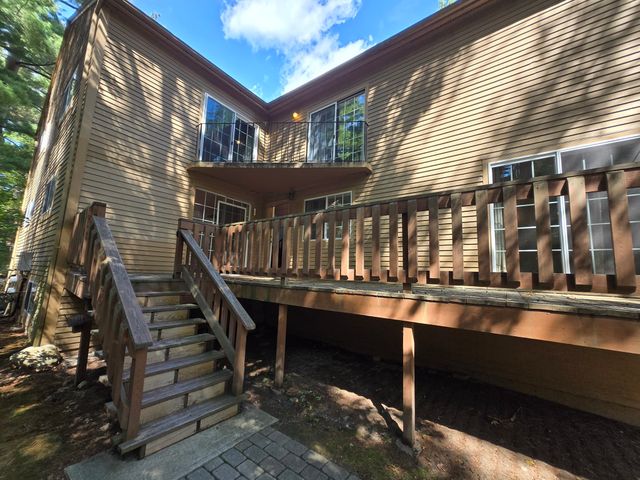54 Voyagers Ln 54, Ashland, MA 01721