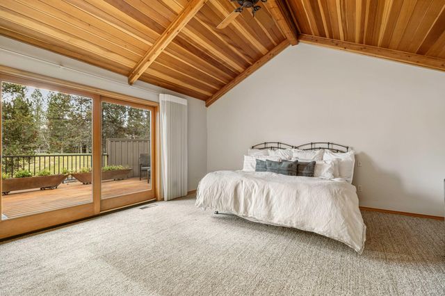 57692 Vine Maple Lane 17, Sunriver, OR 97707