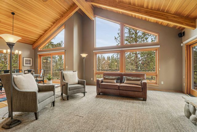 57692 Vine Maple Lane 17, Sunriver, OR 97707