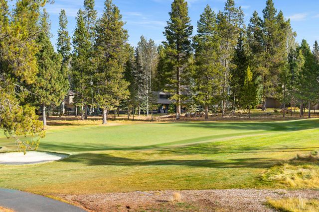 57692 Vine Maple Lane 17, Sunriver, OR 97707