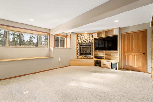 57692 Vine Maple Lane 17, Sunriver, OR 97707