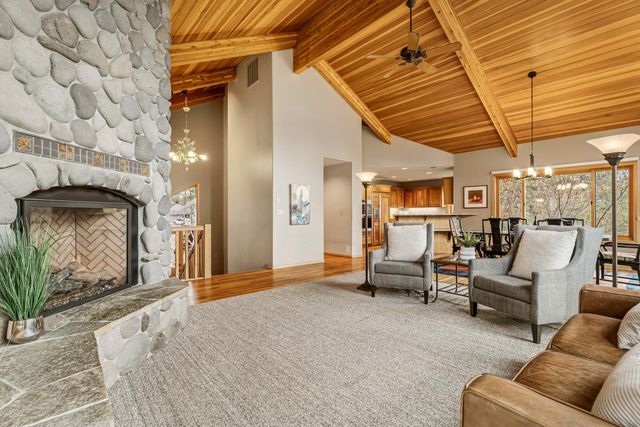 57692 Vine Maple Lane 17, Sunriver, OR 97707