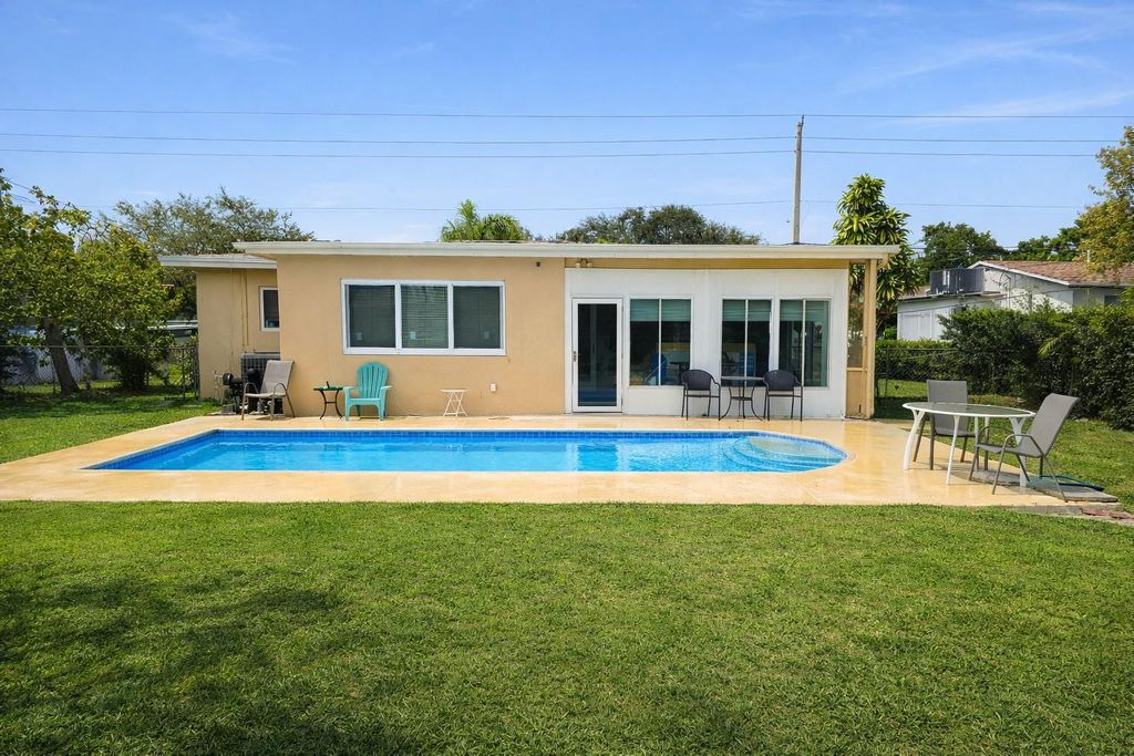 4014 Johnson Street, Hollywood, FL 33021