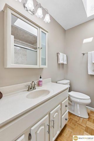 111 Summerset Circle, Papillion, NE 68133