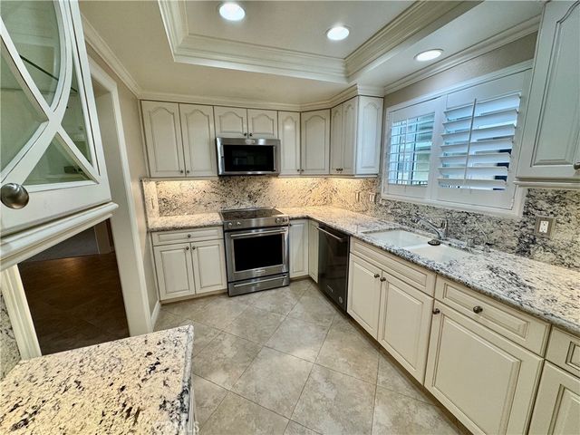 5510 Paseo Del Lago W 2B, Laguna Woods, CA 92637